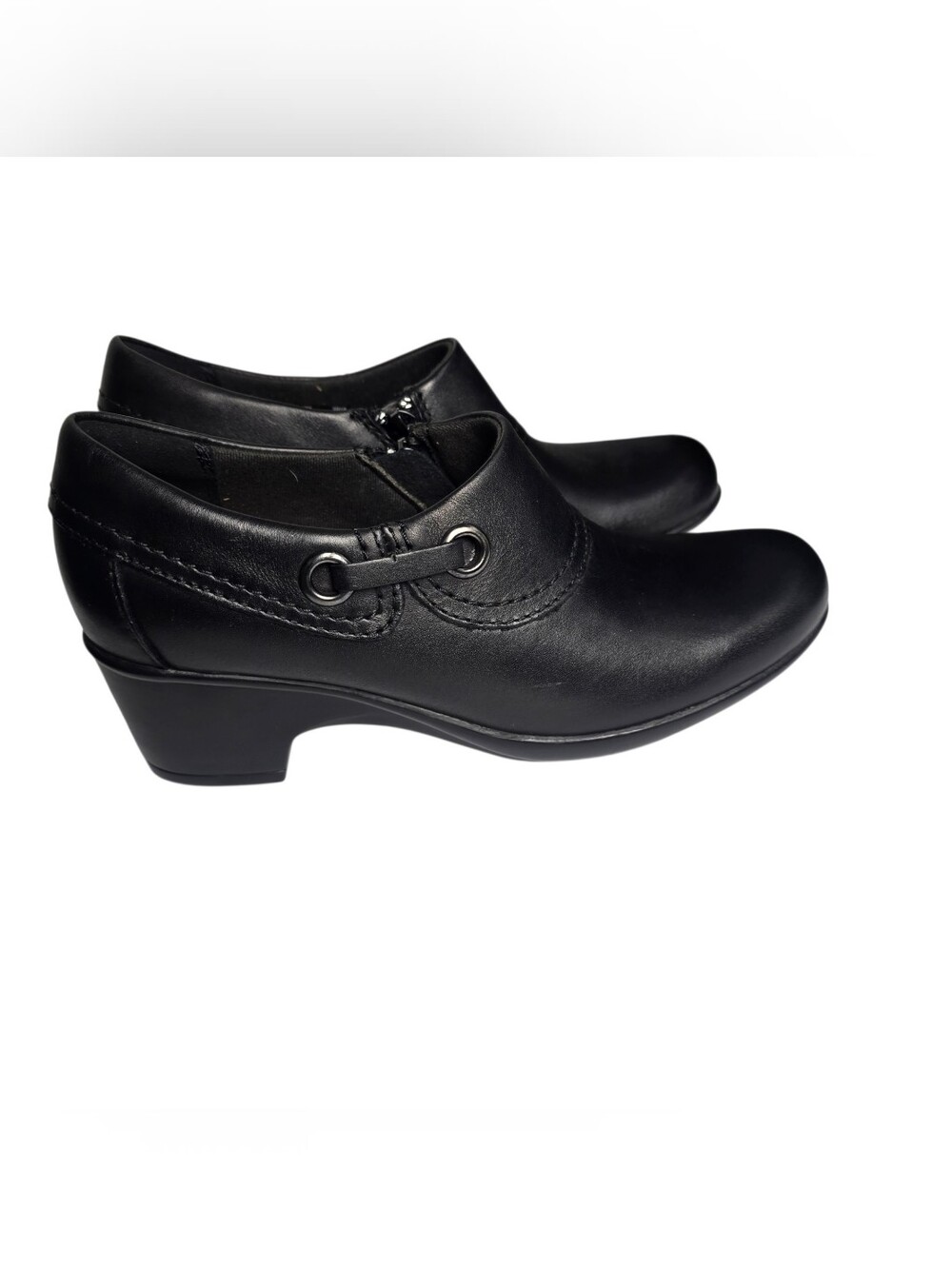 NWOT Clarks Black Leather Block Heel Comfort Bootie Side Zipper 6M